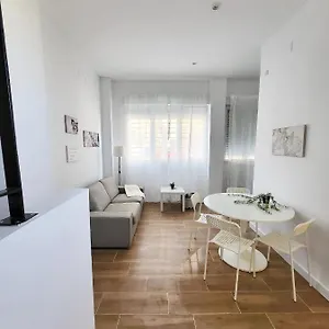 Bonito Piso A 300 M De Metro Garcia Noblejas Apartamento